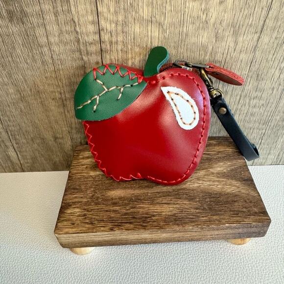 Genuine Leather Pouch Red Apple Coin Purse Leather Wallet Bag Charm Key Chain - Picture 2 of 7